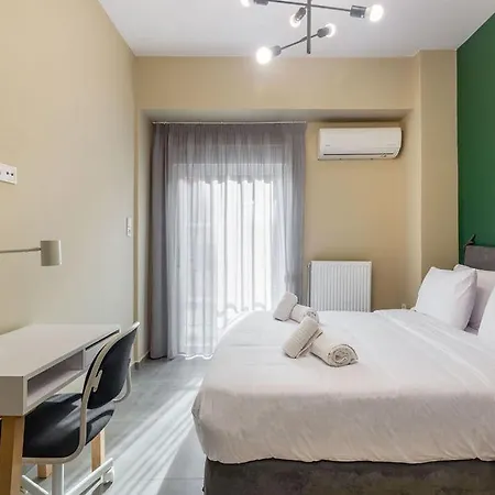 Snug By Zoia Living Apartment